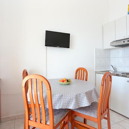Apartments By The Sea Rastici, Ciovo - 11723 트로기르 객실 사진