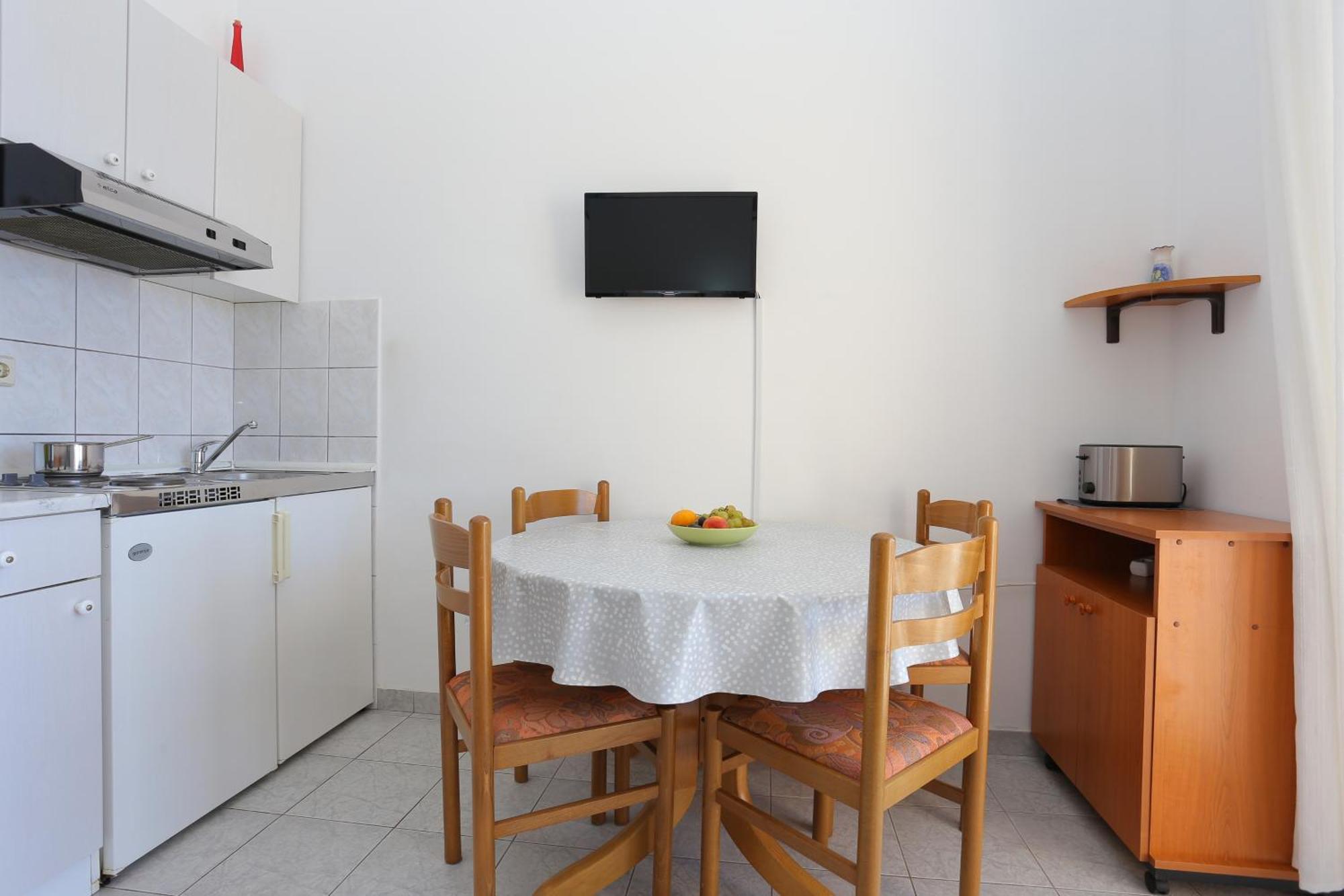 Apartments By The Sea Rastici, Ciovo - 11723 트로기르 객실 사진
