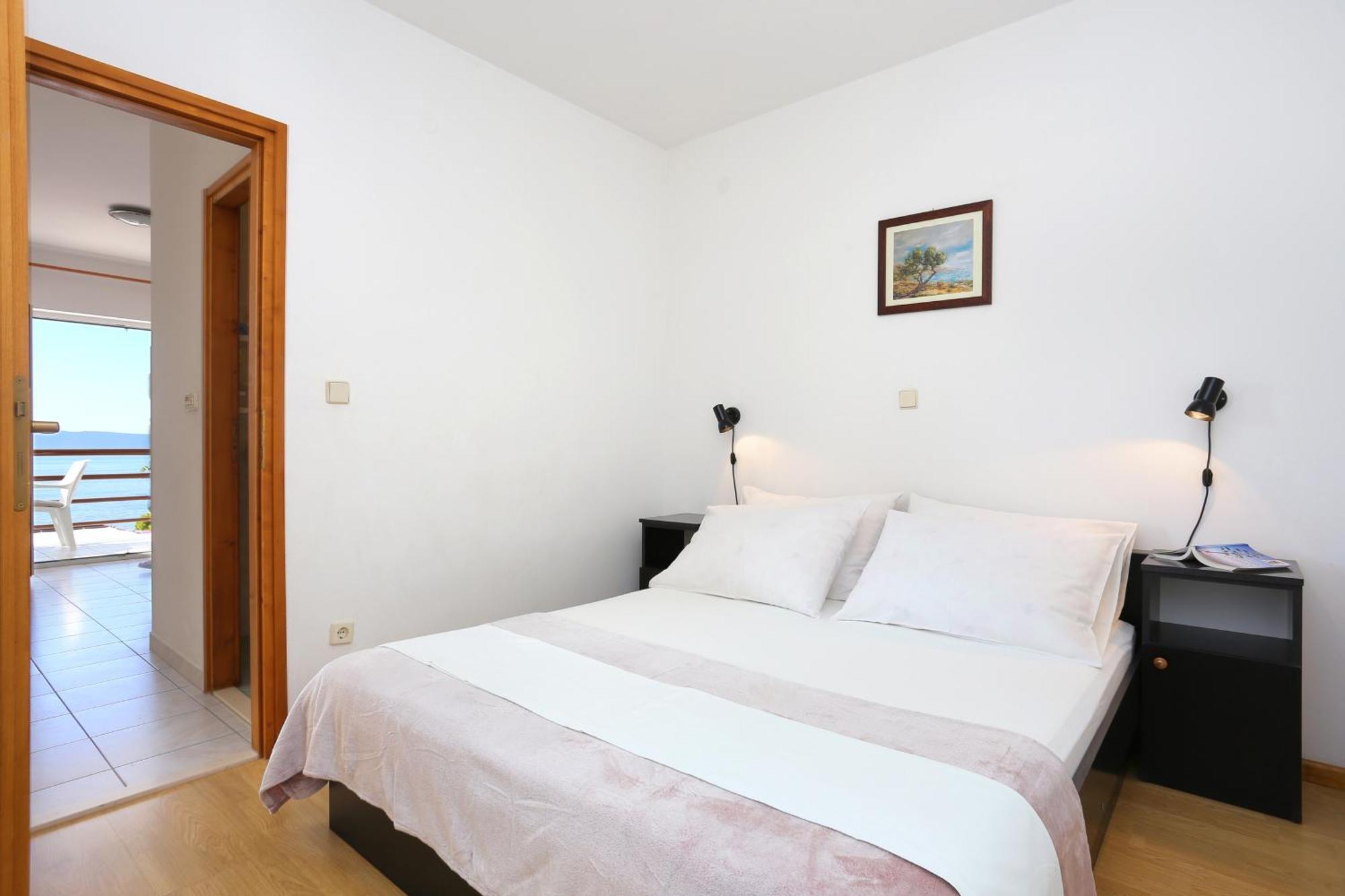 Apartments By The Sea Rastici, Ciovo - 11723 트로기르 객실 사진